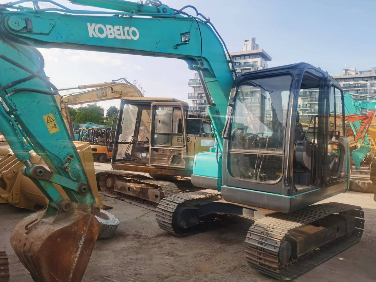 KOBELCO SK75 - Μίνι εκσκαφέας: φωτογραφία 1 KOBELCO SK75 - Μίνι εκσκαφέας: φωτογραφία 1