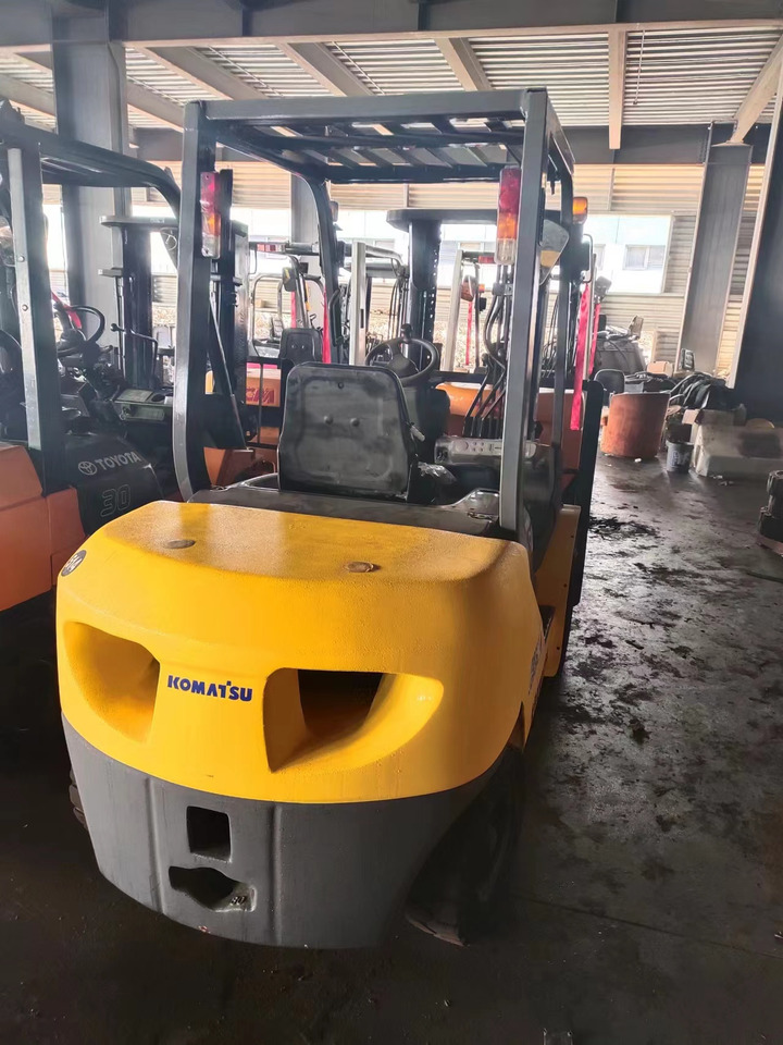 KOMATSU FD30T-17 - Πετρελαιοκίνητο περονοφόρο: φωτογραφία 4 KOMATSU FD30T-17 - Πετρελαιοκίνητο περονοφόρο: φωτογραφία 4