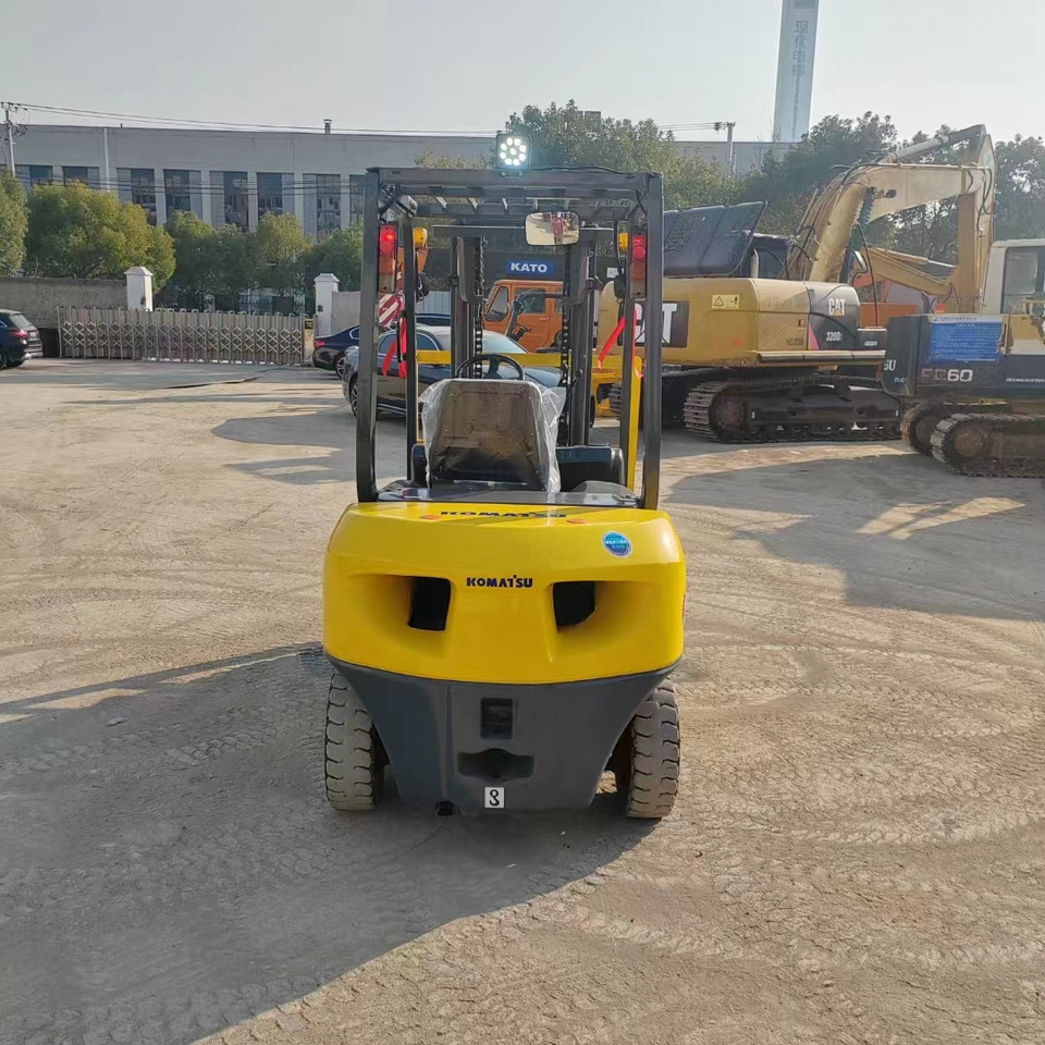 KOMATSU FD30 - Πετρελαιοκίνητο περονοφόρο: φωτογραφία 3 KOMATSU FD30 - Πετρελαιοκίνητο περονοφόρο: φωτογραφία 3