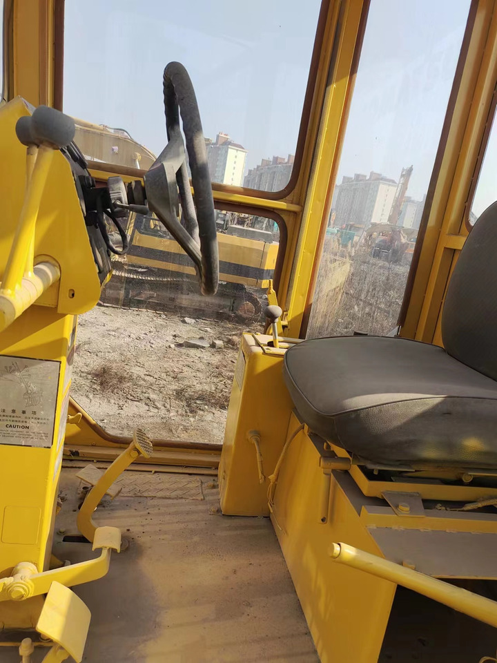 KOMATSU GD825A - Γκρέιντερ: φωτογραφία 4 KOMATSU GD825A - Γκρέιντερ: φωτογραφία 4