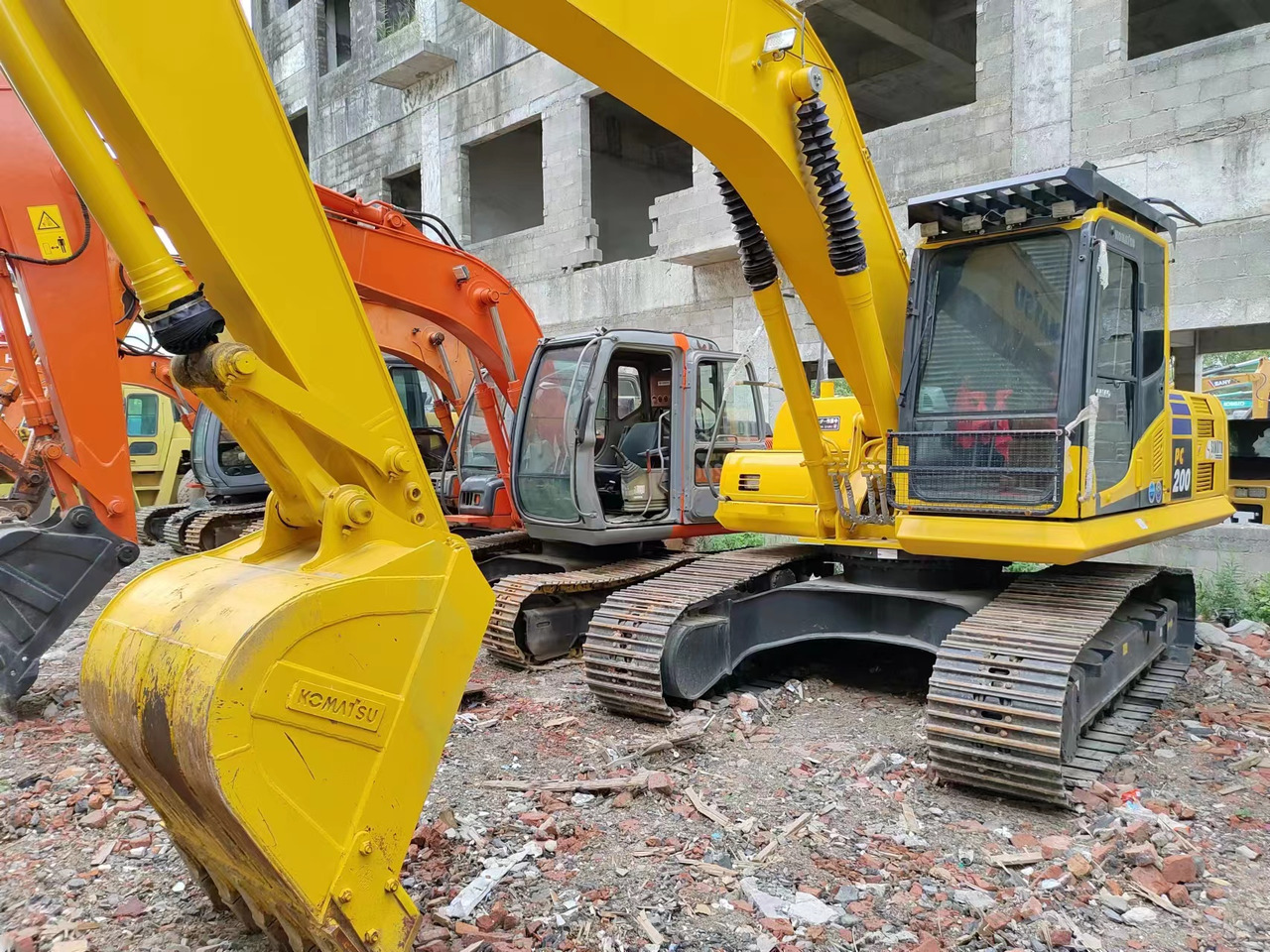 KOMATSU PC200-8 - Ερπυστριοφόρος εκσκαφέας: φωτογραφία 5 KOMATSU PC200-8 - Ερπυστριοφόρος εκσκαφέας: φωτογραφία 5