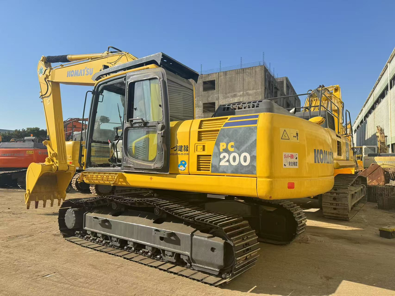 KOMATSU PC200-8 - Ερπυστριοφόρος εκσκαφέας: φωτογραφία 2 KOMATSU PC200-8 - Ερπυστριοφόρος εκσκαφέας: φωτογραφία 2