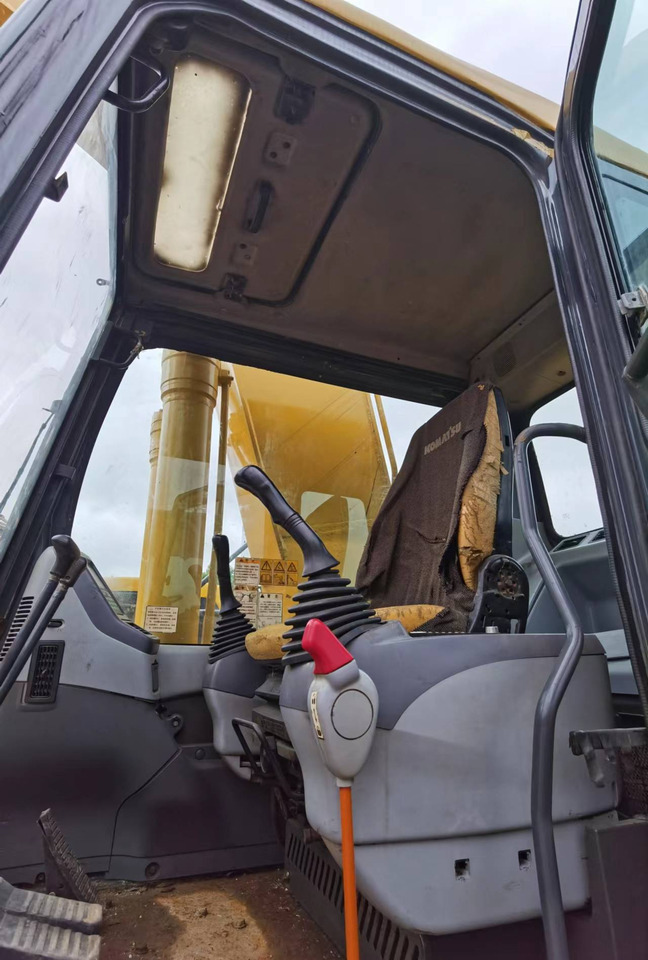 KOMATSU PC300-7 - Ερπυστριοφόρος εκσκαφέας: φωτογραφία 4 KOMATSU PC300-7 - Ερπυστριοφόρος εκσκαφέας: φωτογραφία 4