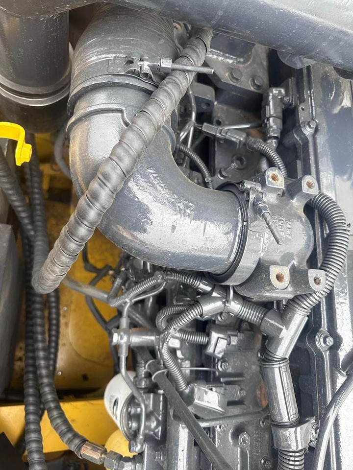KOMATSU PC300-8 - Ερπυστριοφόρος εκσκαφέας: φωτογραφία 5 KOMATSU PC300-8 - Ερπυστριοφόρος εκσκαφέας: φωτογραφία 5