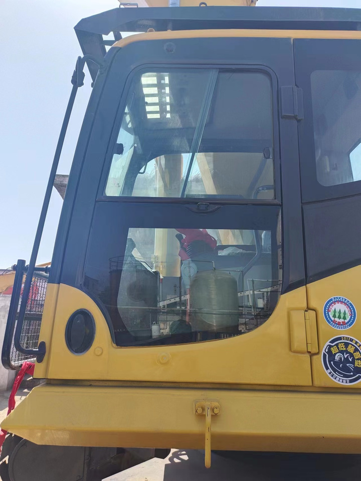 KOMATSU PC450-8 - Ερπυστριοφόρος εκσκαφέας: φωτογραφία 3 KOMATSU PC450-8 - Ερπυστριοφόρος εκσκαφέας: φωτογραφία 3
