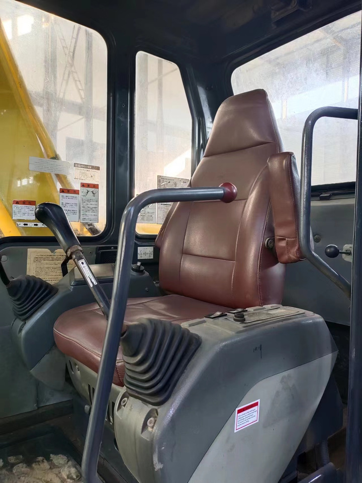 KOMATSU PC60-7 - Ερπυστριοφόρος εκσκαφέας: φωτογραφία 4 KOMATSU PC60-7 - Ερπυστριοφόρος εκσκαφέας: φωτογραφία 4