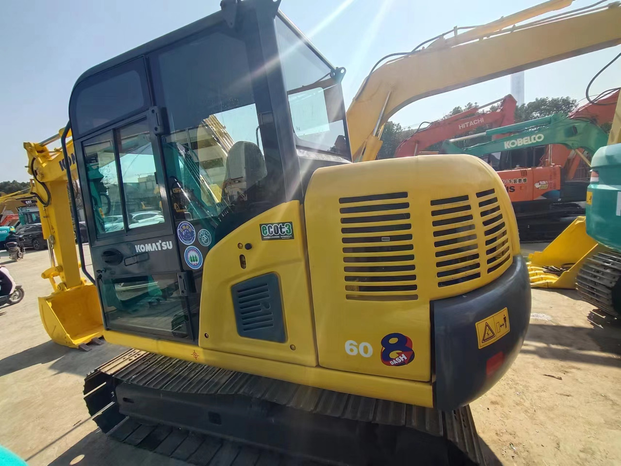KOMATSU PC60-8 - Μίνι εκσκαφέας: φωτογραφία 5 KOMATSU PC60-8 - Μίνι εκσκαφέας: φωτογραφία 5