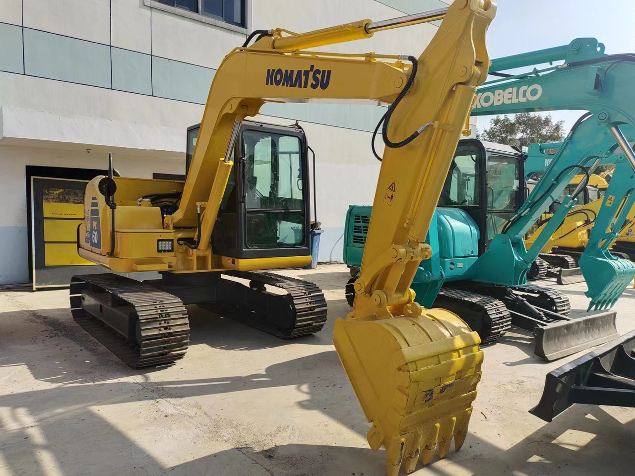 KOMATSU PC60-8 - Μίνι εκσκαφέας: φωτογραφία 1 KOMATSU PC60-8 - Μίνι εκσκαφέας: φωτογραφία 1
