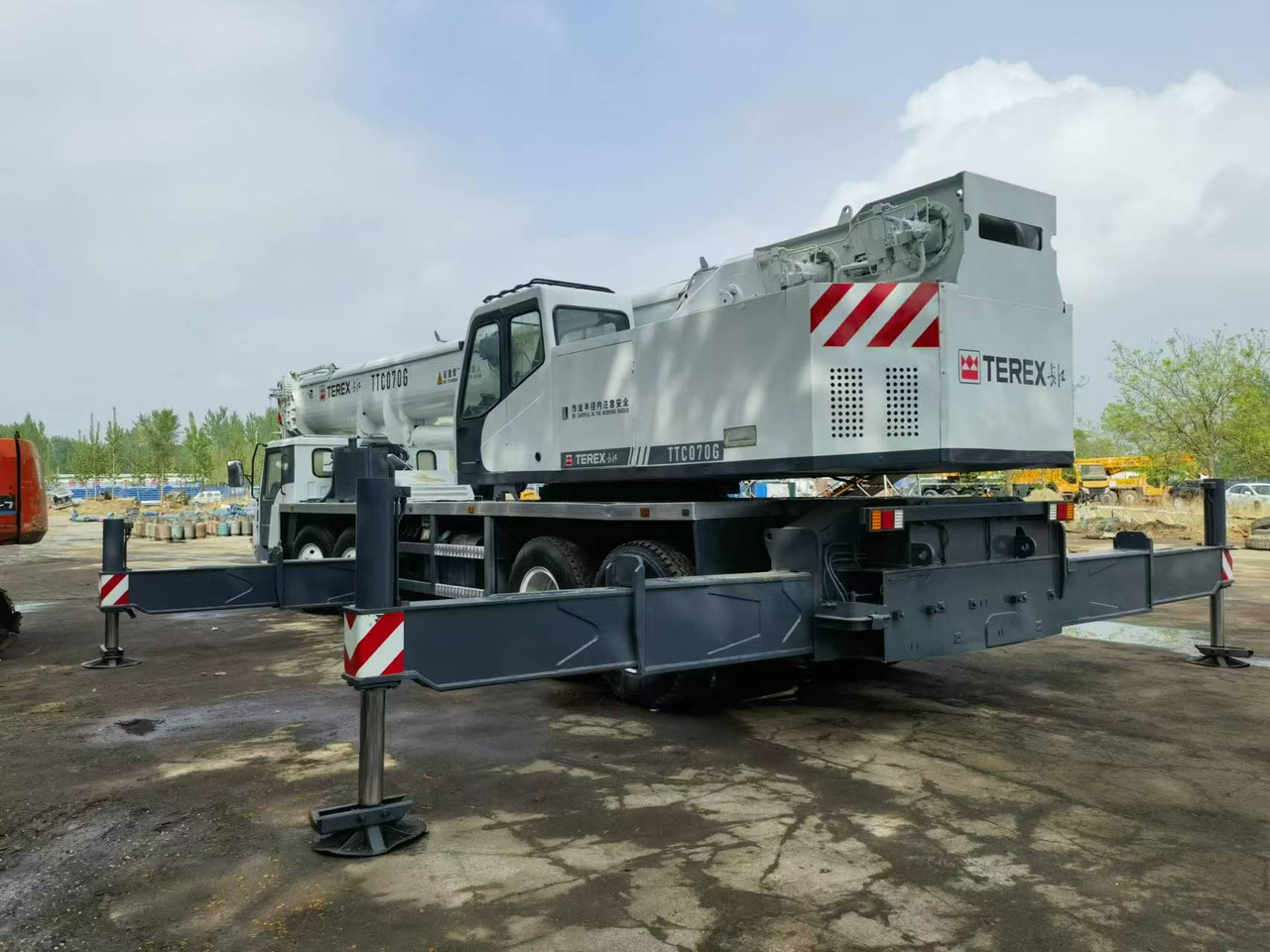 TEREX CHANGJIANG 70Ton - Τηλεσκοπικός γερανός: φωτογραφία 2 TEREX CHANGJIANG 70Ton - Τηλεσκοπικός γερανός: φωτογραφία 2