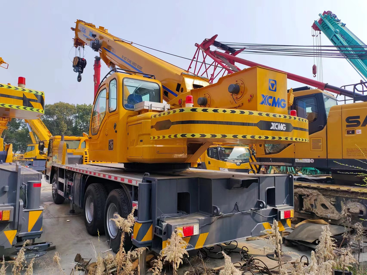 XCMG QY25K - Τηλεσκοπικός γερανός: φωτογραφία 1 XCMG QY25K - Τηλεσκοπικός γερανός: φωτογραφία 1