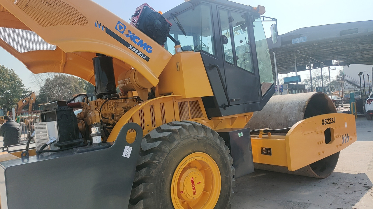 XCMG XS223J - Ασφαλτικός οδοστρωτήρας: φωτογραφία 2 XCMG XS223J - Ασφαλτικός οδοστρωτήρας: φωτογραφία 2
