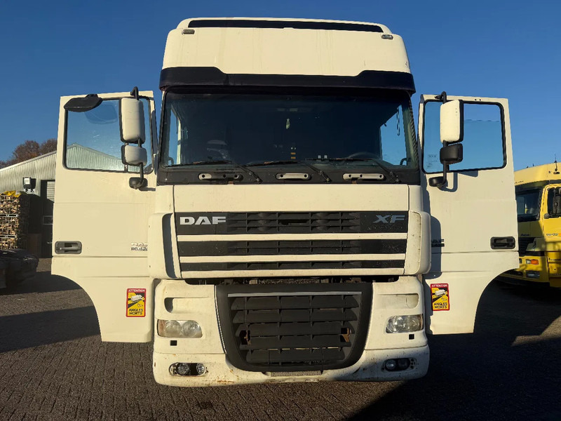 DAF XF 95.430 Tractor Unit - Τράκτορας: φωτογραφία 2 DAF XF 95.430 Tractor Unit - Τράκτορας: φωτογραφία 2