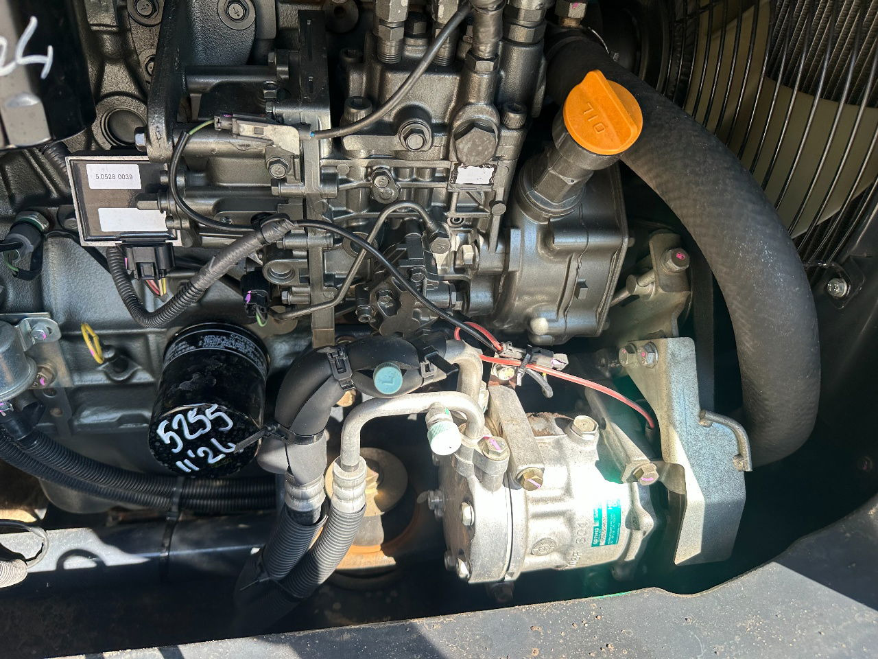 Μίνι εκσκαφέας Hitachi ZX65USB-5A CLR: φωτογραφία 23