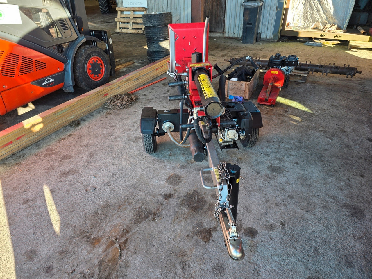 Vedkløyver med hengerfeste til bil - Σχιστικό ξύλων: φωτογραφία 2 Vedkløyver med hengerfeste til bil - Σχιστικό ξύλων: φωτογραφία 2