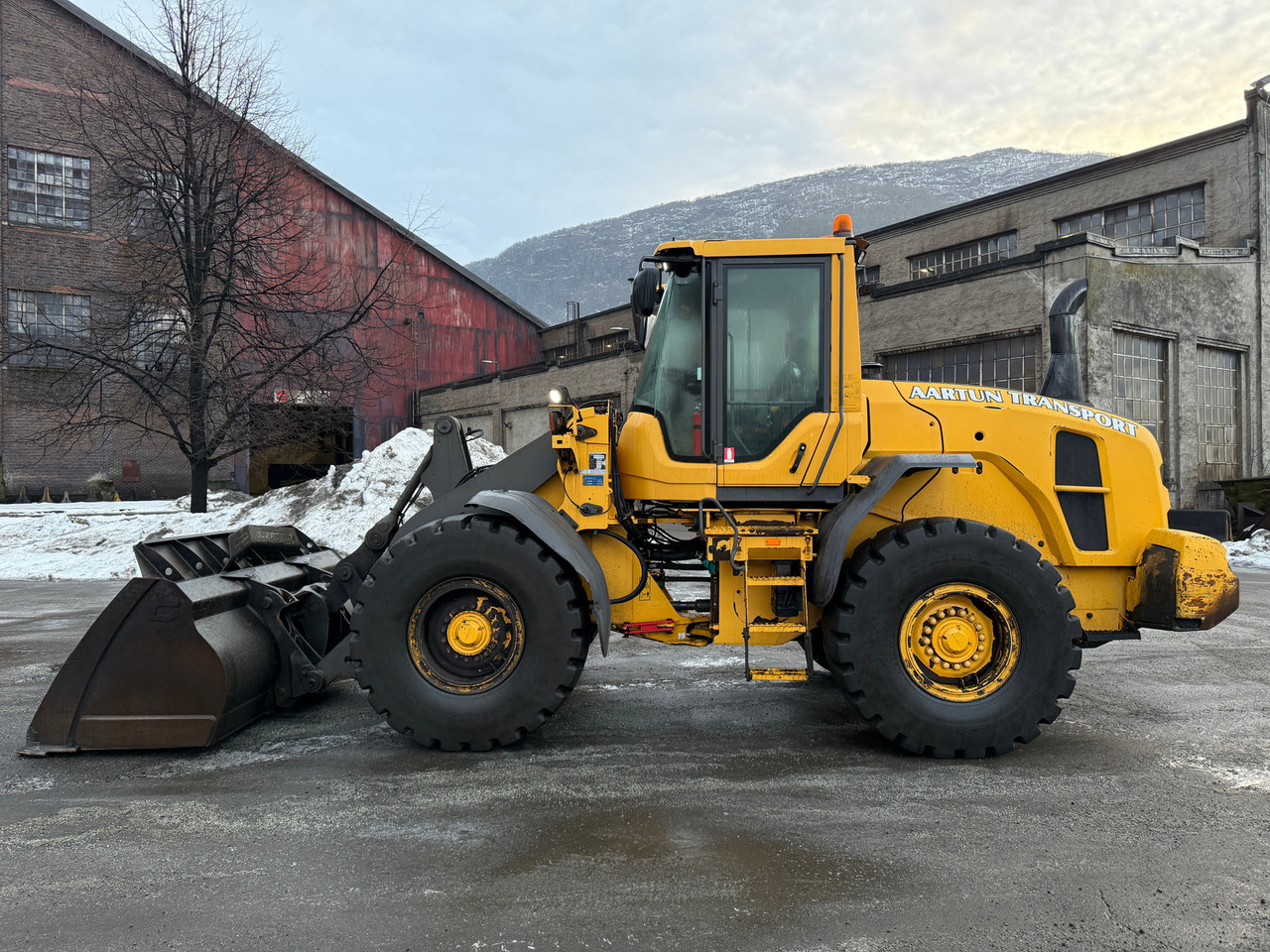 Volvo L70G - Ελαστιχοφόρος φορτωτής: φωτογραφία 2 Volvo L70G - Ελαστιχοφόρος φορτωτής: φωτογραφία 2