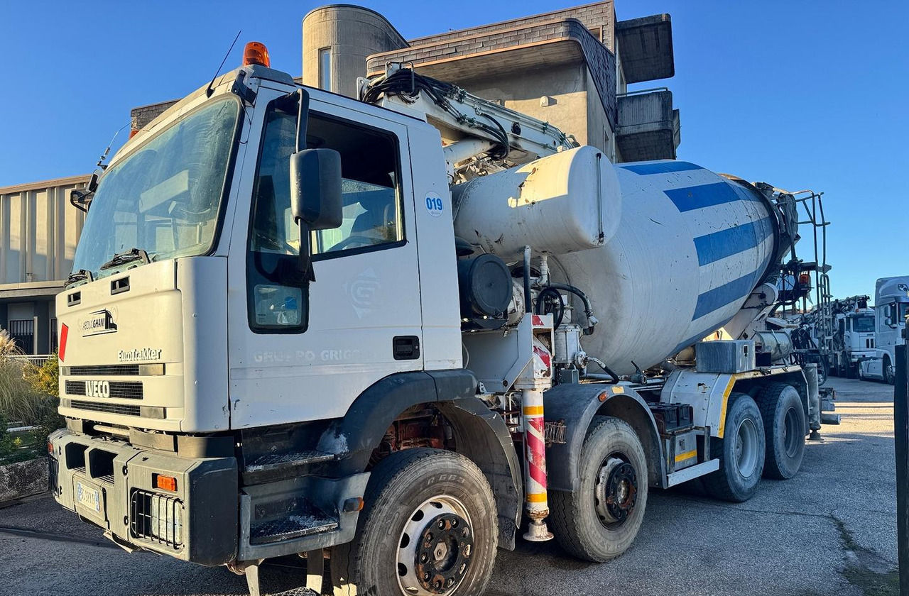 Betonpompa CIFA Iveco Trakker 410E44 - Αντλία σκυροδέματος: φωτογραφία 3 Betonpompa CIFA Iveco Trakker 410E44 - Αντλία σκυροδέματος: φωτογραφία 3