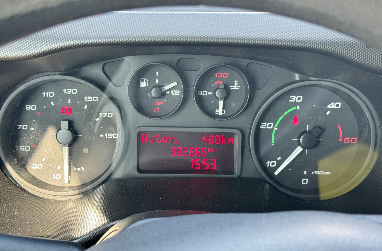 IVECO DAILY 35S15 - FRIGO FRC - PATENTE B - Επαγγελματικό αυτοκίνητο ψυγείο: φωτογραφία 5 IVECO DAILY 35S15 - FRIGO FRC - PATENTE B - Επαγγελματικό αυτοκίνητο ψυγείο: φωτογραφία 5