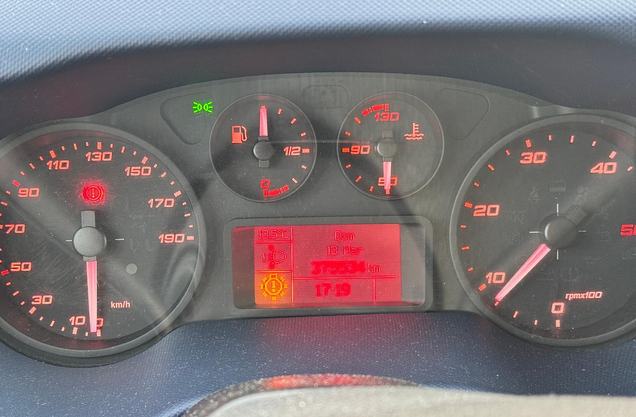 IVECO DAILY 35S16 - FRIGO - 2019 - Επαγγελματικό αυτοκίνητο ψυγείο: φωτογραφία 5 IVECO DAILY 35S16 - FRIGO - 2019 - Επαγγελματικό αυτοκίνητο ψυγείο: φωτογραφία 5