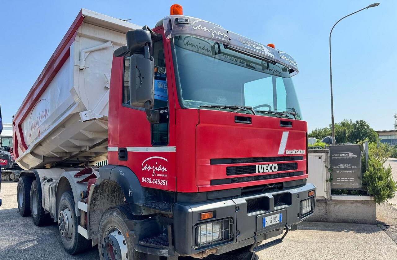 IVECO TRAKKER 420 - 8X4 - Φορτηγό ανατρεπόμενο: φωτογραφία 1 IVECO TRAKKER 420 - 8X4 - Φορτηγό ανατρεπόμενο: φωτογραφία 1
