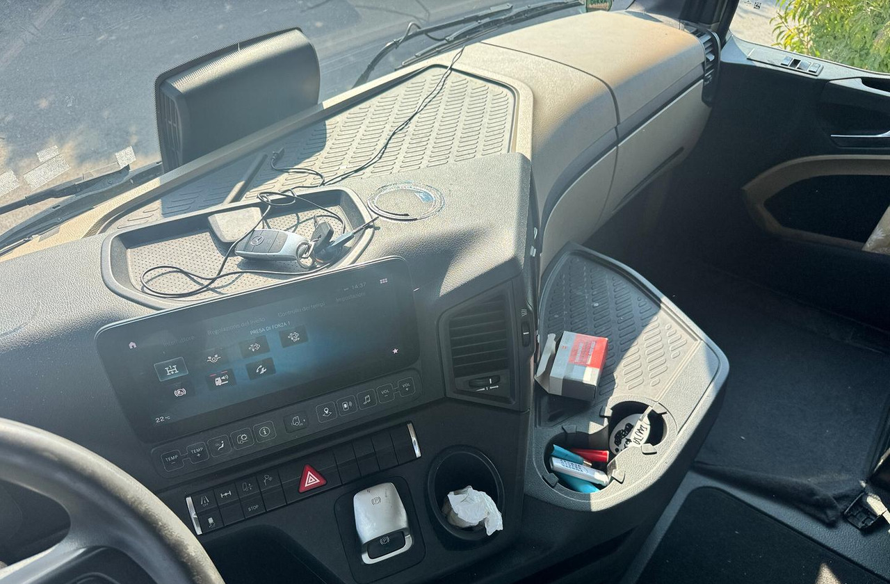 Mercedes Benz Actros 1848 - 2020 - Τράκτορας: φωτογραφία 5 Mercedes Benz Actros 1848 - 2020 - Τράκτορας: φωτογραφία 5