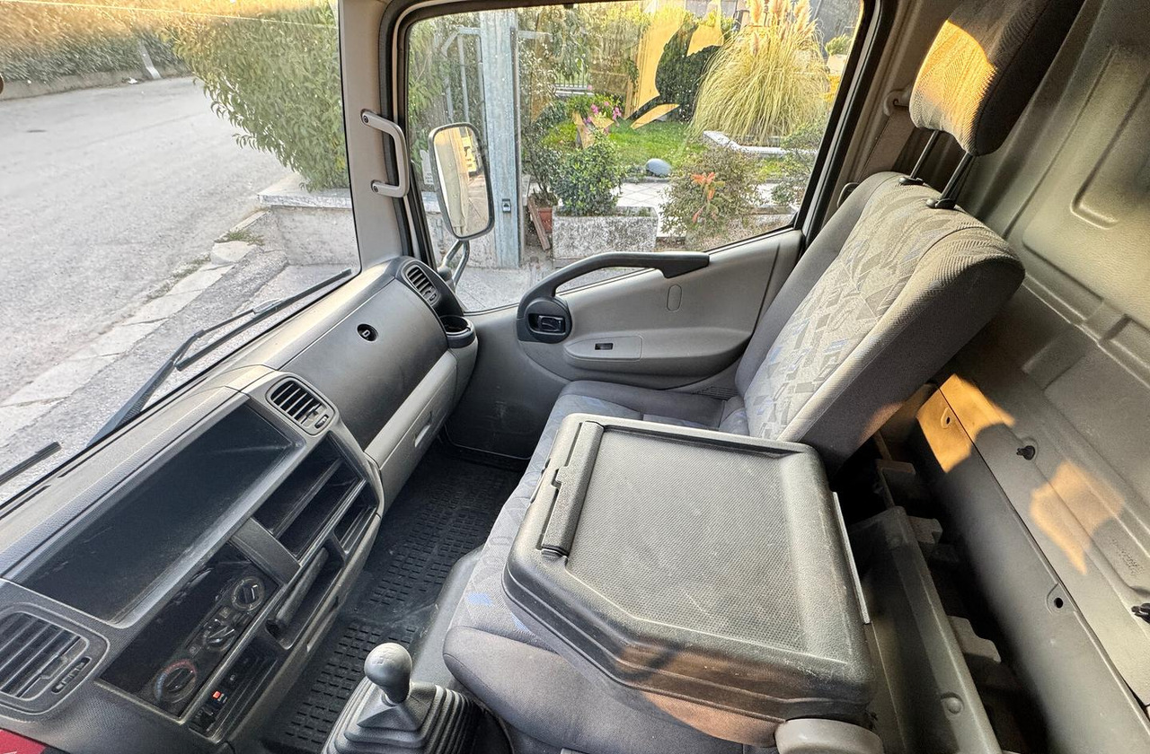 Renault Trucks Maxity 135.35 dxi - Φορτηγό μουσαμάς: φωτογραφία 5 Renault Trucks Maxity 135.35 dxi - Φορτηγό μουσαμάς: φωτογραφία 5