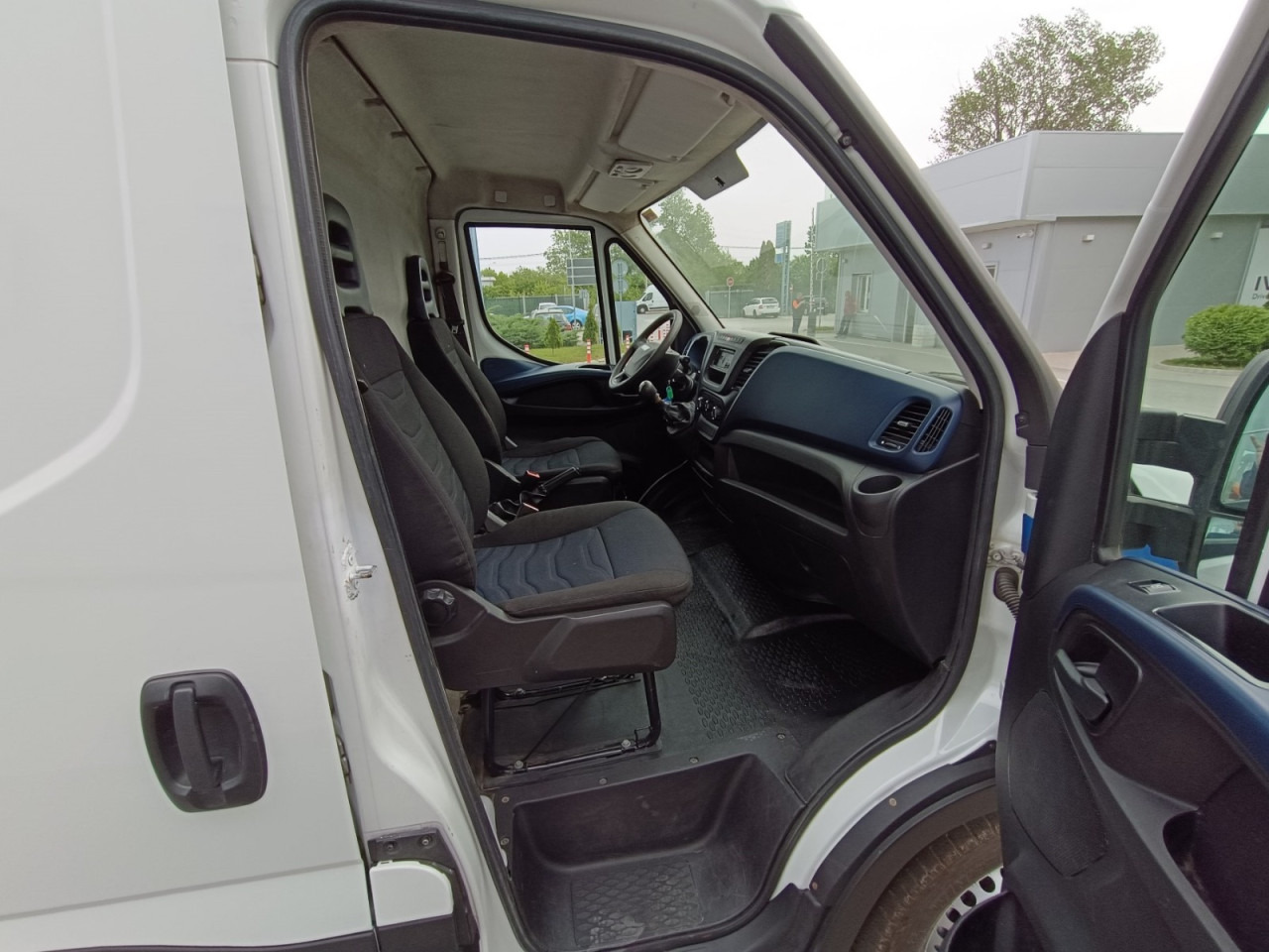 IVECO Daily 35S14N 12m3 - Βαν: φωτογραφία 5 IVECO Daily 35S14N 12m3 - Βαν: φωτογραφία 5