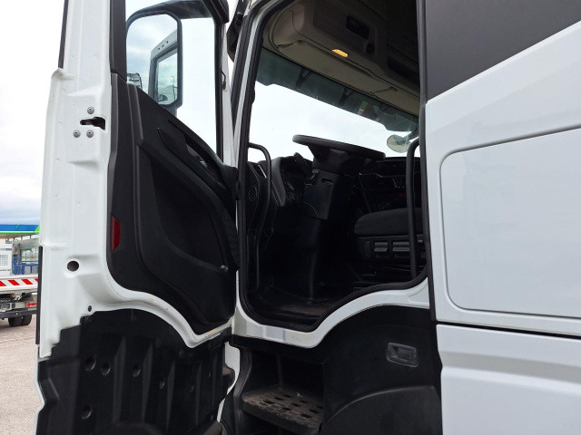 IVECO Massif ne postoji - Τράκτορας: φωτογραφία 2 IVECO Massif ne postoji - Τράκτορας: φωτογραφία 2