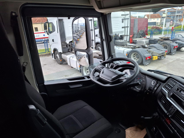 IVECO Massif ne postoji - Τράκτορας: φωτογραφία 3 IVECO Massif ne postoji - Τράκτορας: φωτογραφία 3