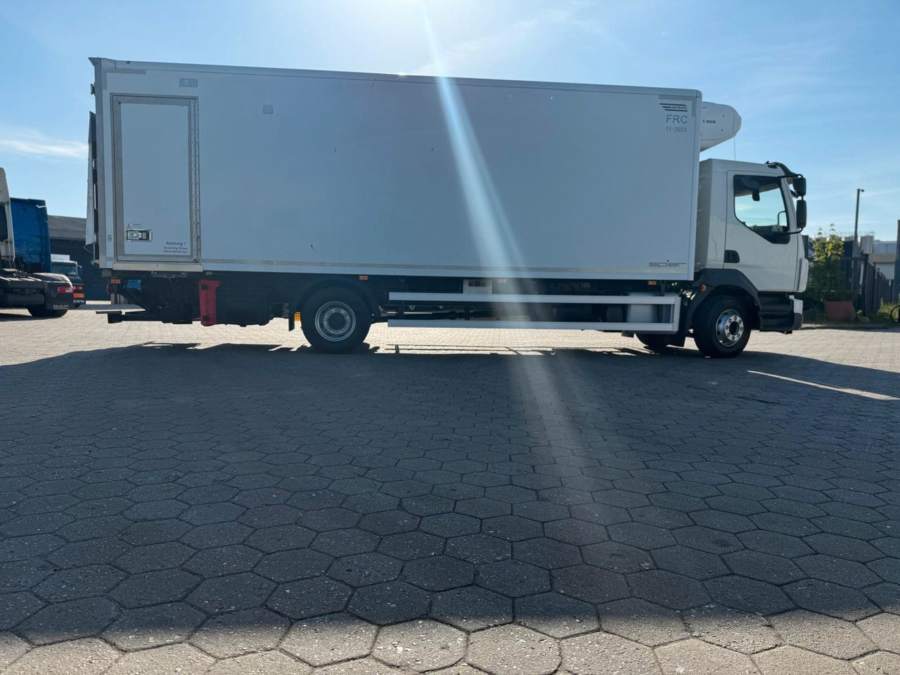 Volvo FL 42 R 240 +Thermoking T-880R+Kamera - Φορτηγό ψυγείο: φωτογραφία 2 Volvo FL 42 R 240 +Thermoking T-880R+Kamera - Φορτηγό ψυγείο: φωτογραφία 2