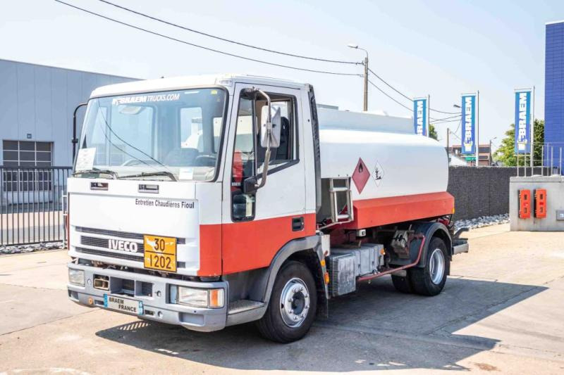 Iveco 85E15+ CITERNE 5000 L - Φορτηγό βυτιοφόρο: φωτογραφία 1 Iveco 85E15+ CITERNE 5000 L - Φορτηγό βυτιοφόρο: φωτογραφία 1