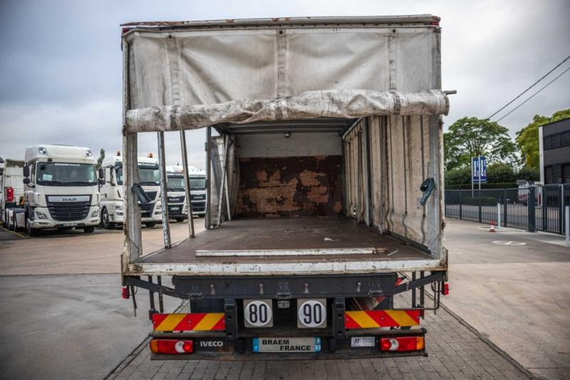 Φορτηγό μουσαμάς Iveco EUROCARGO 120EL19: φωτογραφία 7