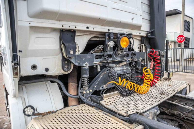 Mercedes ACTROS 1844 LS-MP3+E5+VOITH - Τράκτορας: φωτογραφία 5 Mercedes ACTROS 1844 LS-MP3+E5+VOITH - Τράκτορας: φωτογραφία 5