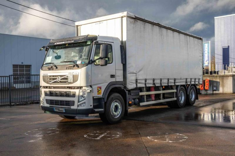 Volvo FM 330-6x2-E5+10 pneus/tires+INTARDER - Φορτηγό μουσαμάς: φωτογραφία 1 Volvo FM 330-6x2-E5+10 pneus/tires+INTARDER - Φορτηγό μουσαμάς: φωτογραφία 1
