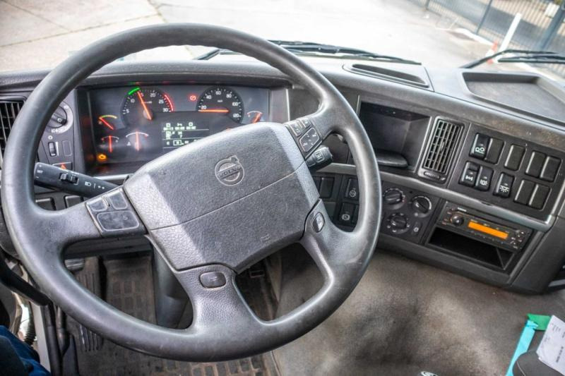 Φορτηγό μουσαμάς Volvo FM 330-6x2-E5+10 pneus/tires+intarder: φωτογραφία 9