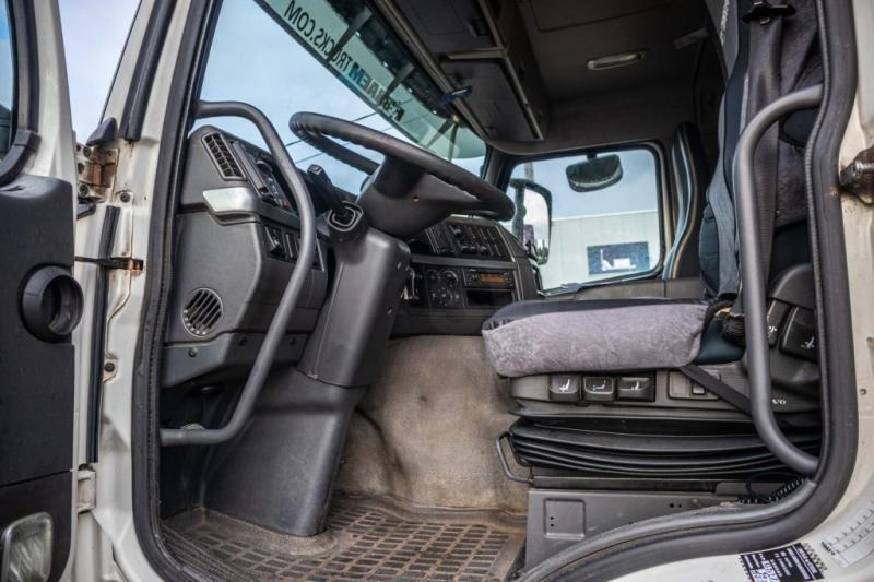 Φορτηγό μουσαμάς Volvo FM 330-6x2-E5+10 pneus/tires+intarder: φωτογραφία 8