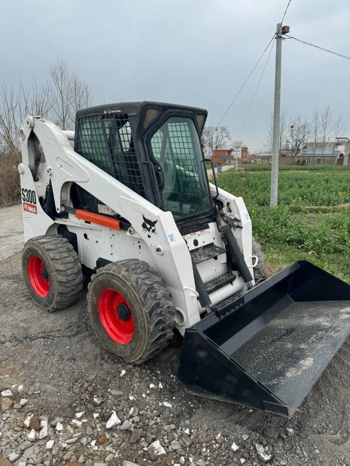 Bobcat S 300 - Φορτωτής πλάγιας ολίσθησης: φωτογραφία 2 Bobcat S 300 - Φορτωτής πλάγιας ολίσθησης: φωτογραφία 2