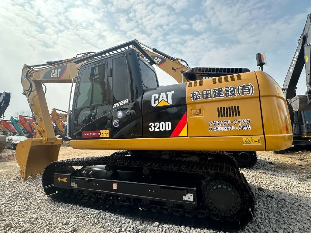 CAT 320D2L - Ερπυστριοφόρος εκσκαφέας: φωτογραφία 3 CAT 320D2L - Ερπυστριοφόρος εκσκαφέας: φωτογραφία 3