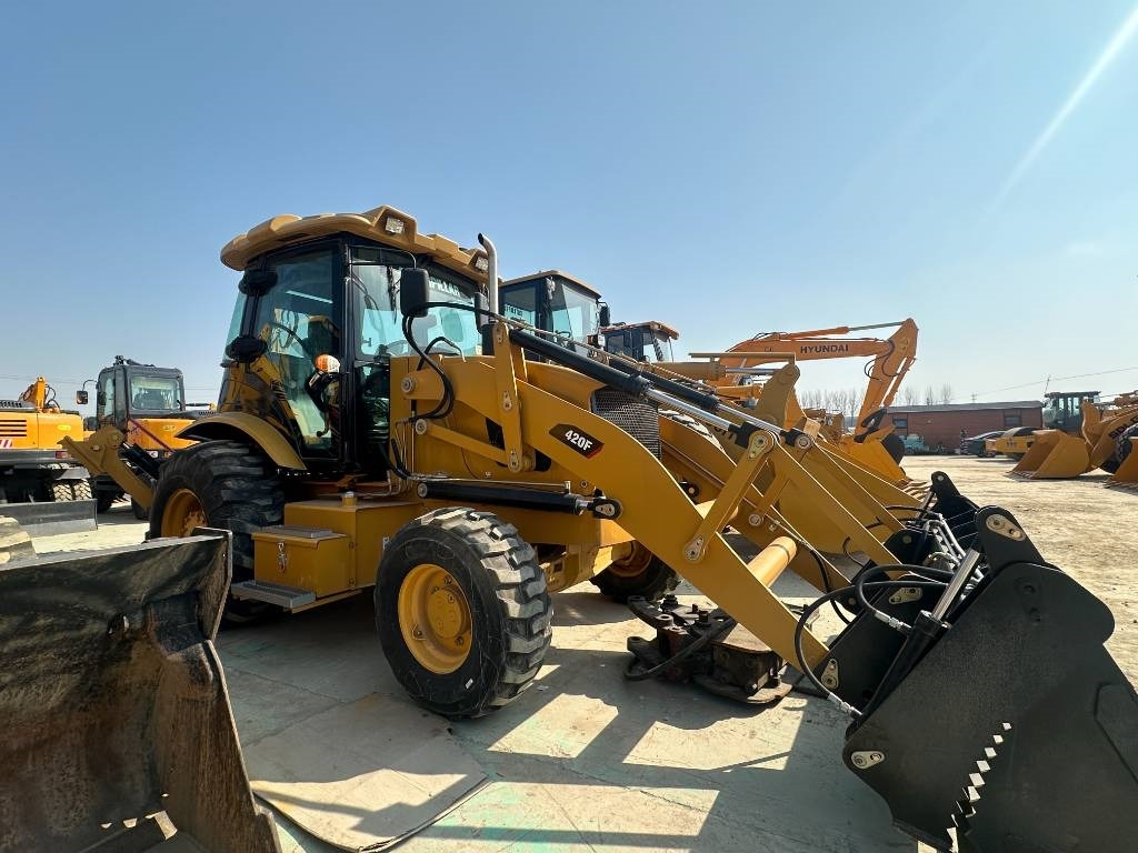 CAT 420 F - Ερπυστριοφόρος εκσκαφέας: φωτογραφία 1 CAT 420 F - Ερπυστριοφόρος εκσκαφέας: φωτογραφία 1