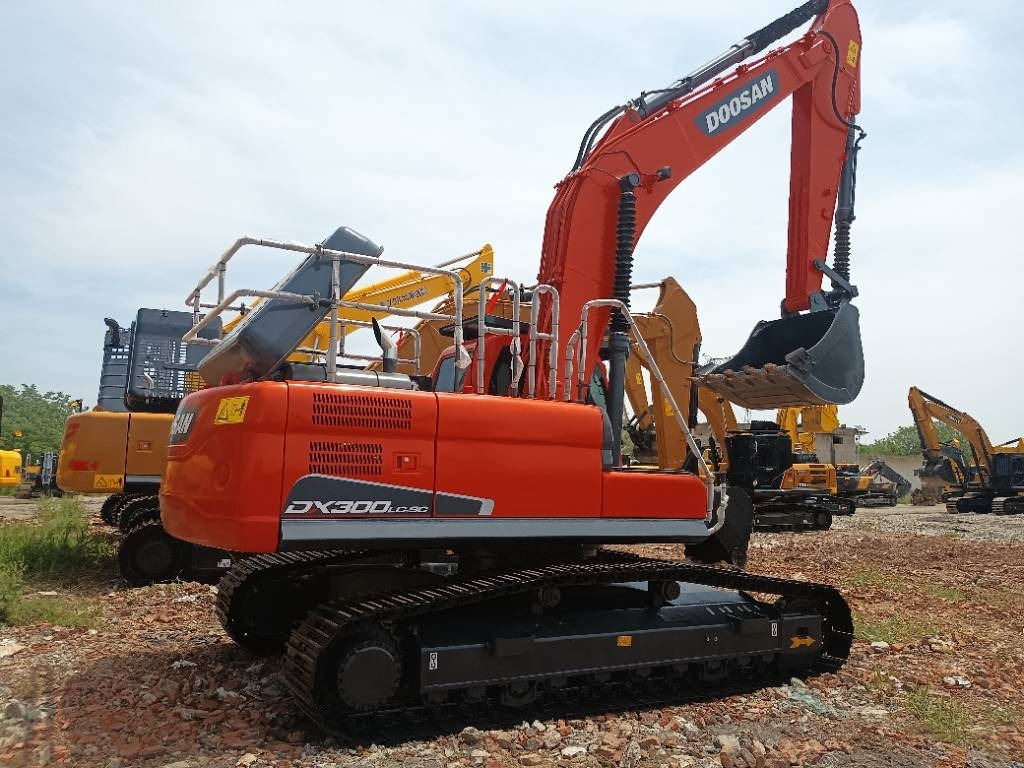 Doosan DX300LC - Ερπυστριοφόρος εκσκαφέας: φωτογραφία 1 Doosan DX300LC - Ερπυστριοφόρος εκσκαφέας: φωτογραφία 1