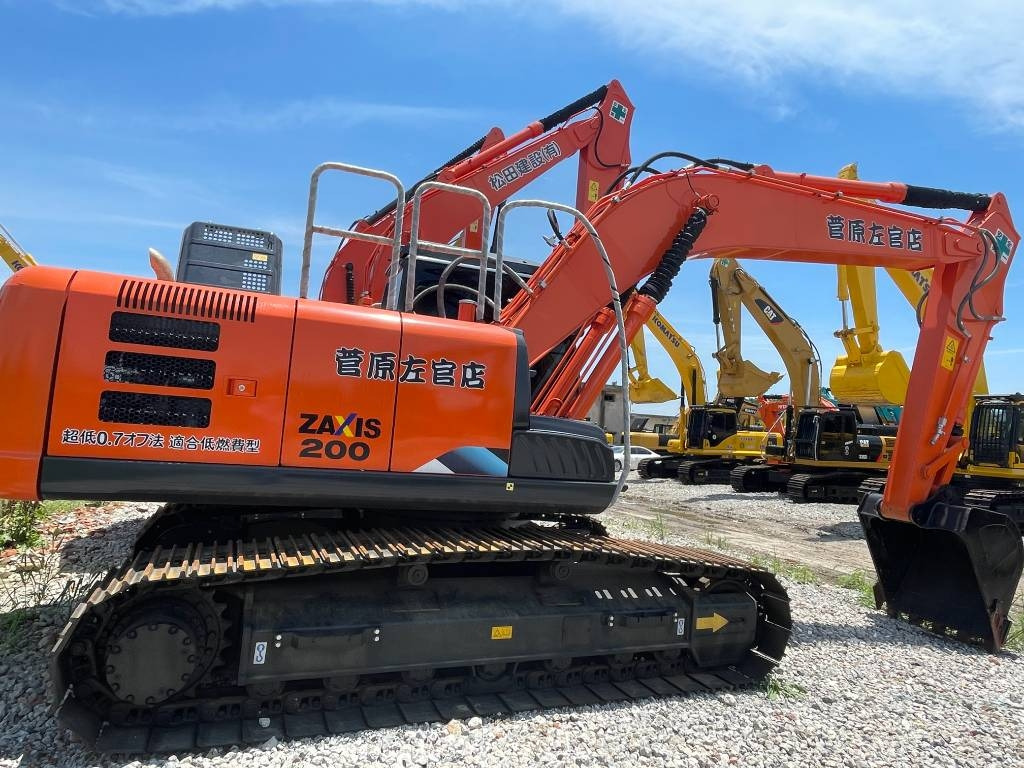 Hitachi ZX 200 - Ερπυστριοφόρος εκσκαφέας: φωτογραφία 1 Hitachi ZX 200 - Ερπυστριοφόρος εκσκαφέας: φωτογραφία 1
