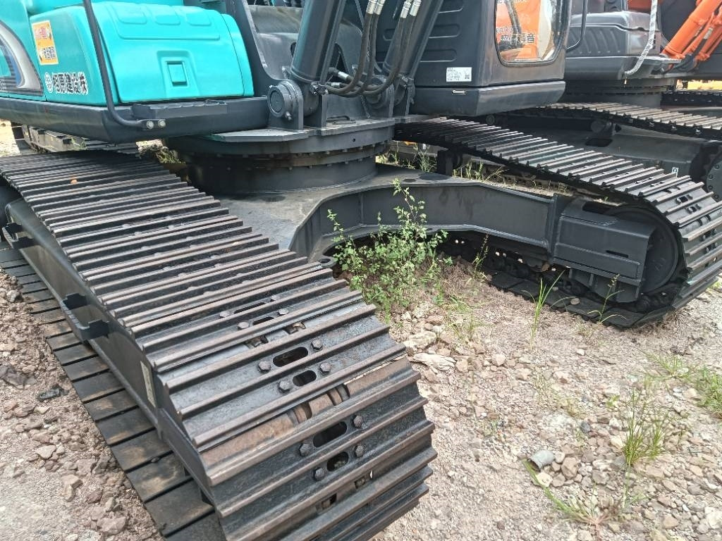 Kobelco SK 210 - Ερπυστριοφόρος εκσκαφέας: φωτογραφία 3 Kobelco SK 210 - Ερπυστριοφόρος εκσκαφέας: φωτογραφία 3