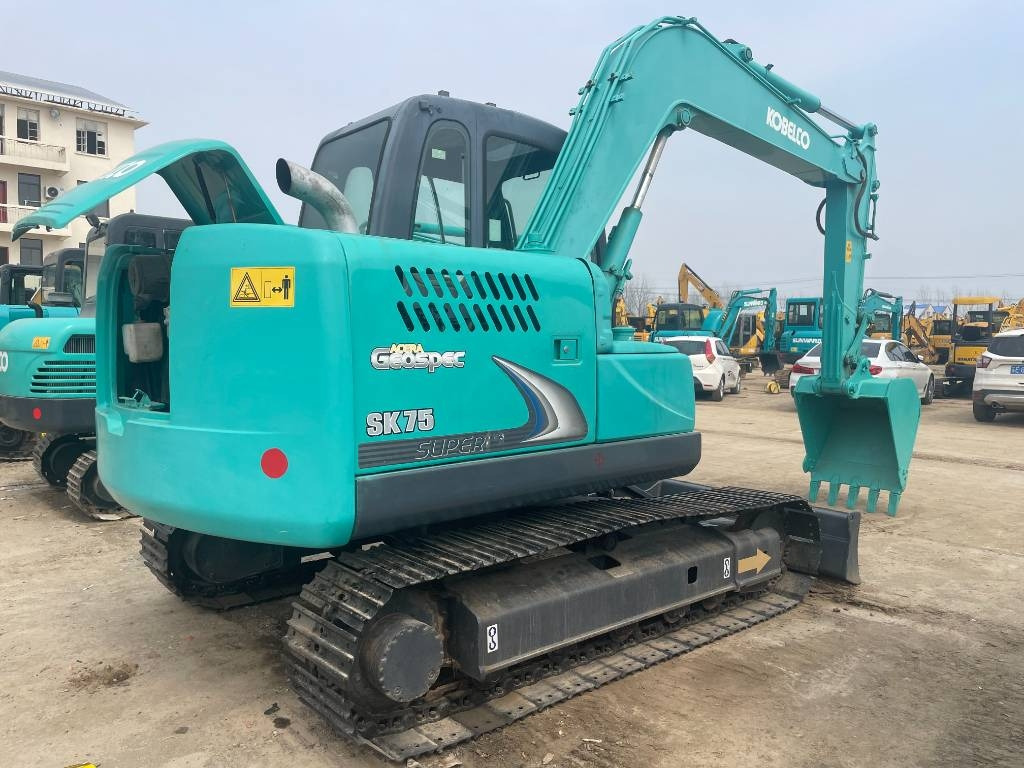 Kobelco SK 75 - Μίνι εκσκαφέας: φωτογραφία 1 Kobelco SK 75 - Μίνι εκσκαφέας: φωτογραφία 1