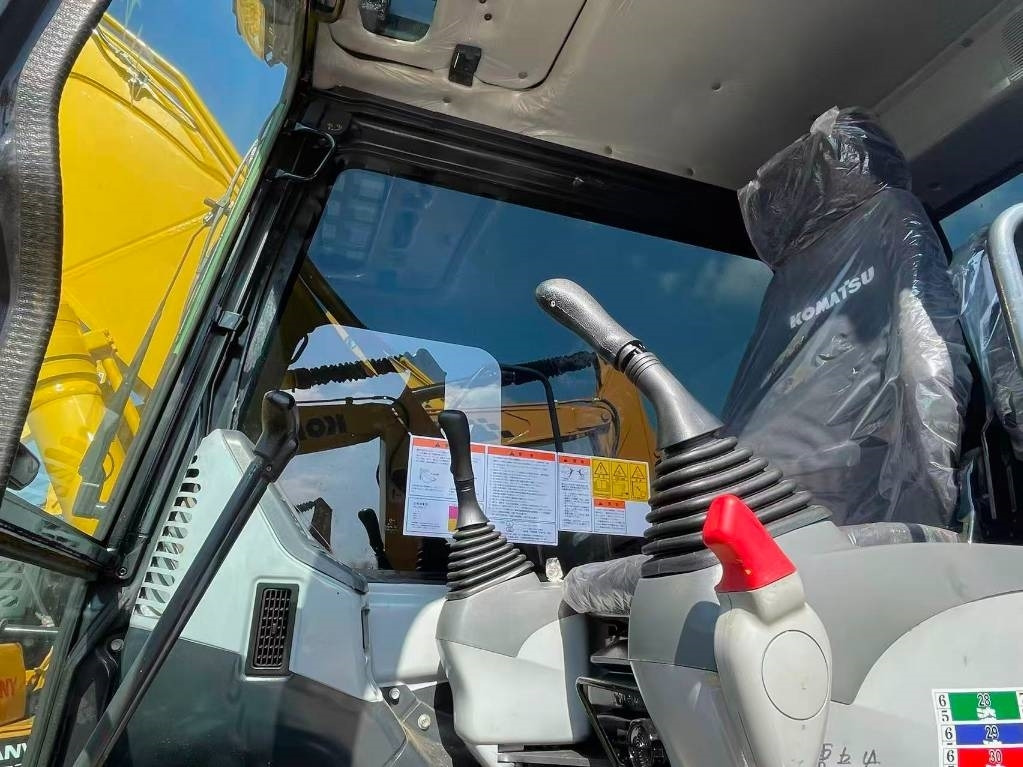 Komatsu PC 130 - Ερπυστριοφόρος εκσκαφέας: φωτογραφία 2 Komatsu PC 130 - Ερπυστριοφόρος εκσκαφέας: φωτογραφία 2