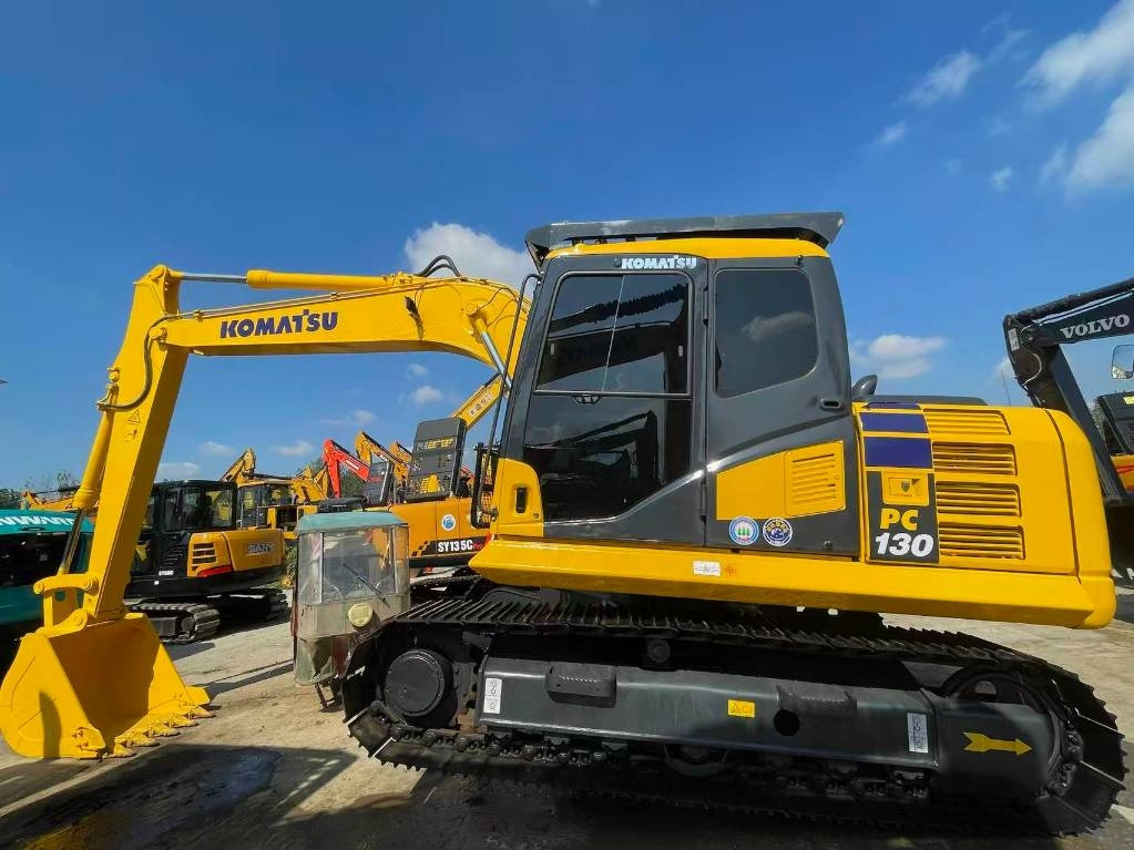 Komatsu PC 130 - Ερπυστριοφόρος εκσκαφέας: φωτογραφία 1 Komatsu PC 130 - Ερπυστριοφόρος εκσκαφέας: φωτογραφία 1