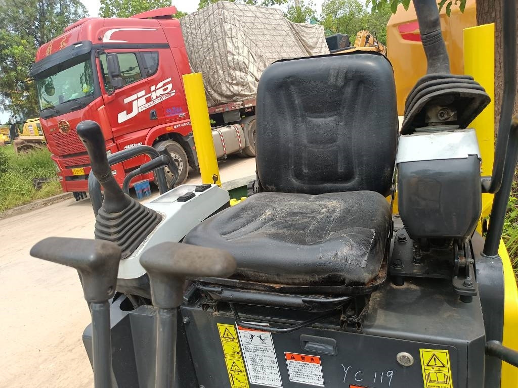 Komatsu PC 18  - Ερπυστριοφόρος εκσκαφέας: φωτογραφία 4 Komatsu PC 18  - Ερπυστριοφόρος εκσκαφέας: φωτογραφία 4