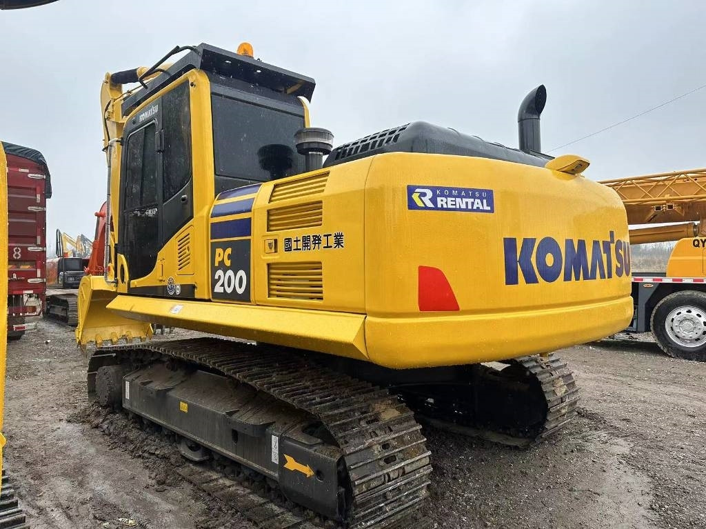 Komatsu PC 200 - Ερπυστριοφόρος εκσκαφέας: φωτογραφία 4 Komatsu PC 200 - Ερπυστριοφόρος εκσκαφέας: φωτογραφία 4