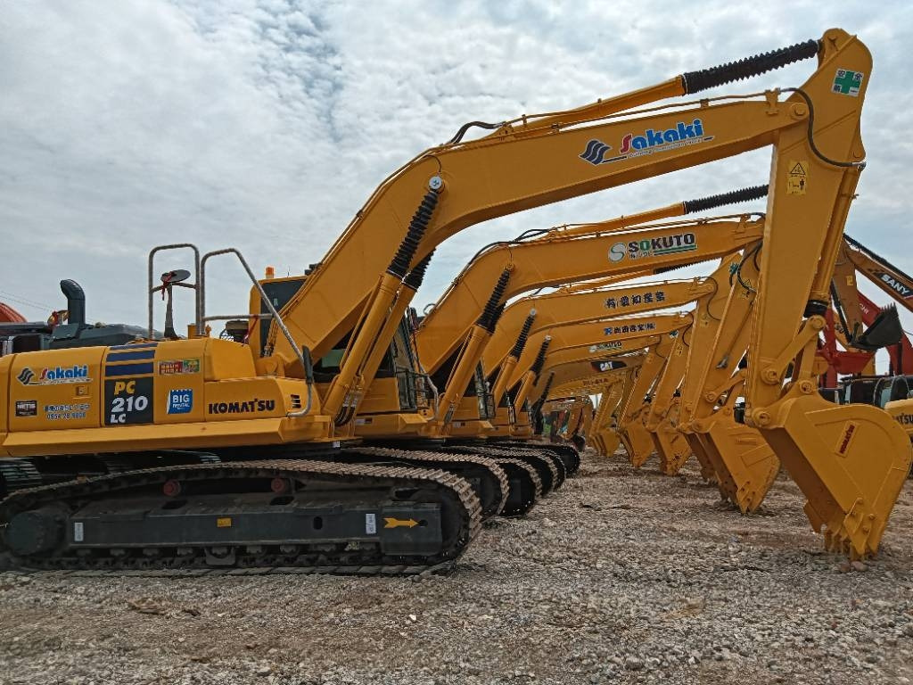 Komatsu PC 210 - Ερπυστριοφόρος εκσκαφέας: φωτογραφία 1 Komatsu PC 210 - Ερπυστριοφόρος εκσκαφέας: φωτογραφία 1