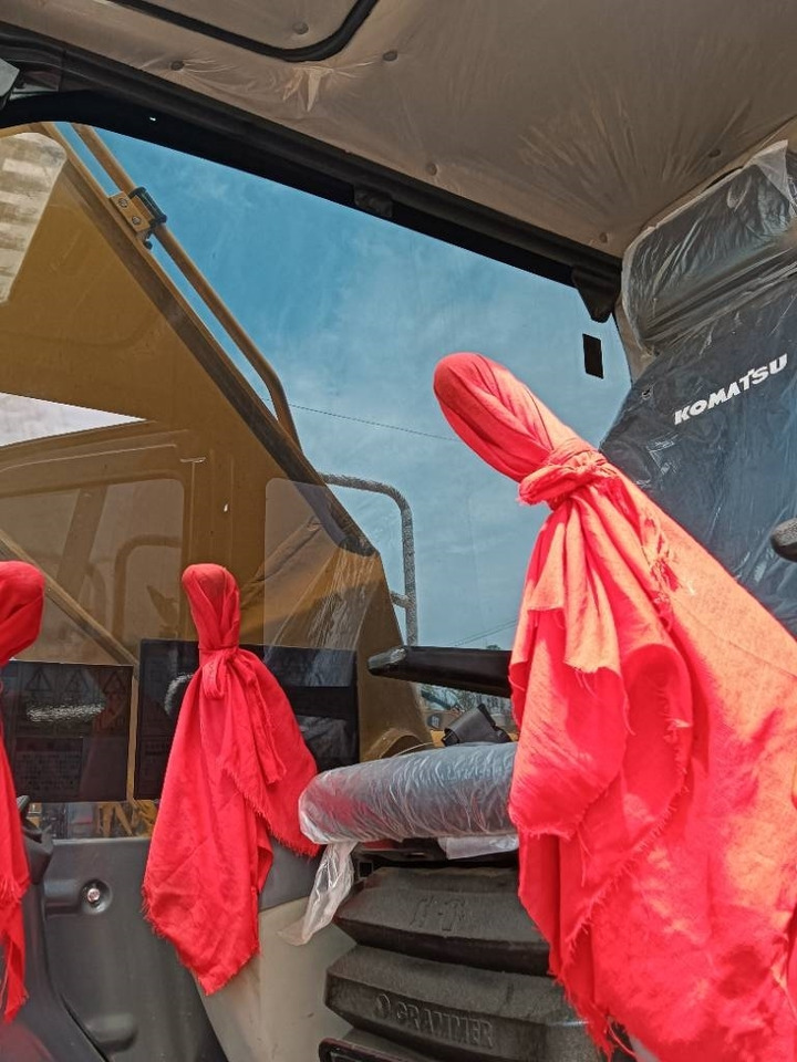 Komatsu PC 210 - Ερπυστριοφόρος εκσκαφέας: φωτογραφία 4 Komatsu PC 210 - Ερπυστριοφόρος εκσκαφέας: φωτογραφία 4