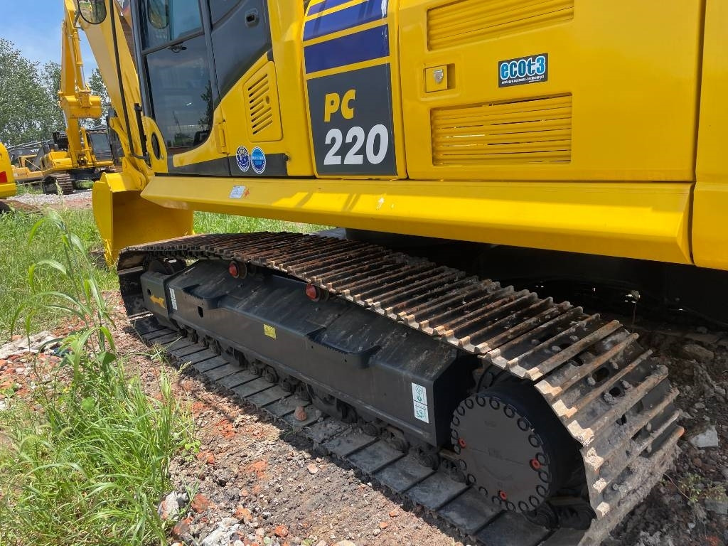 Komatsu PC 220 - Ερπυστριοφόρος εκσκαφέας: φωτογραφία 3 Komatsu PC 220 - Ερπυστριοφόρος εκσκαφέας: φωτογραφία 3