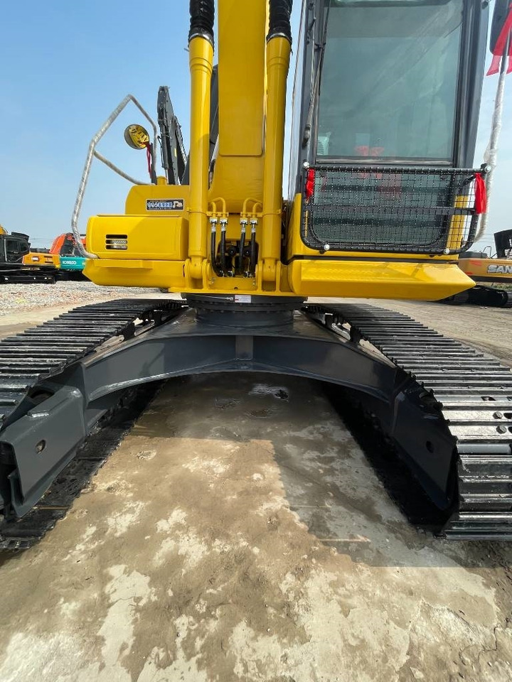 Komatsu PC 220 - Ερπυστριοφόρος εκσκαφέας: φωτογραφία 3 Komatsu PC 220 - Ερπυστριοφόρος εκσκαφέας: φωτογραφία 3